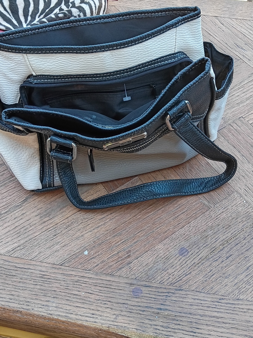 Relic Black & White Color Block Tote Handbag.